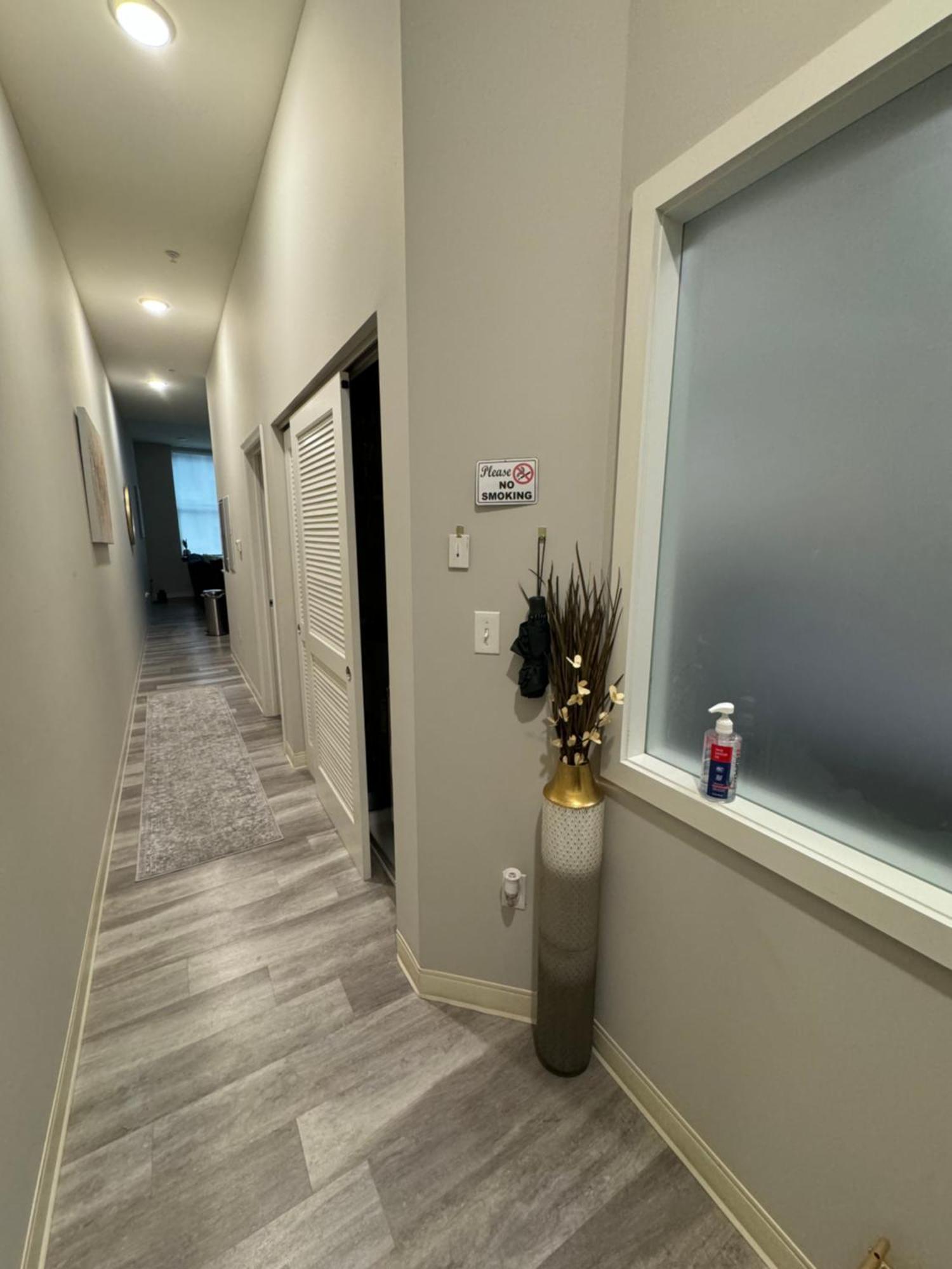 Beautiful Condo/Rooftop Patio With Free Parking คลีฟแลนด์ ภายนอก รูปภาพ
